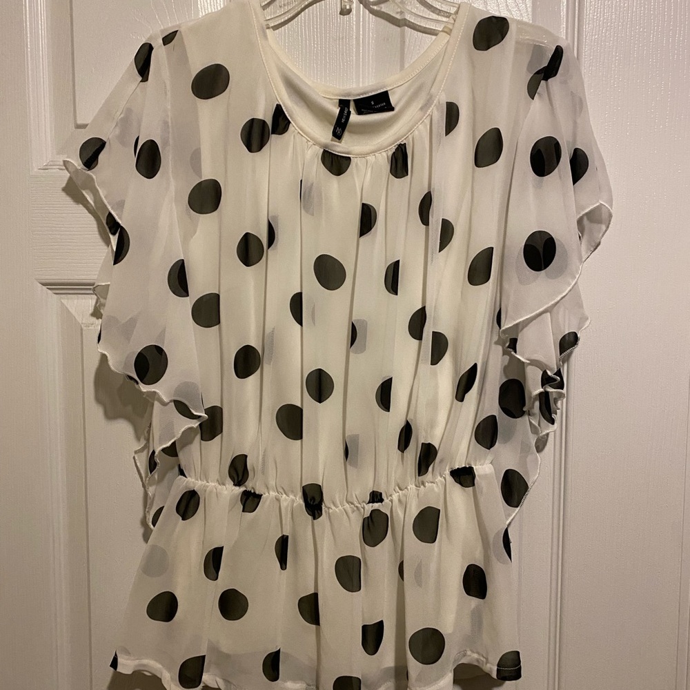 Ladies New Directions sheer polka-dot top- size small.